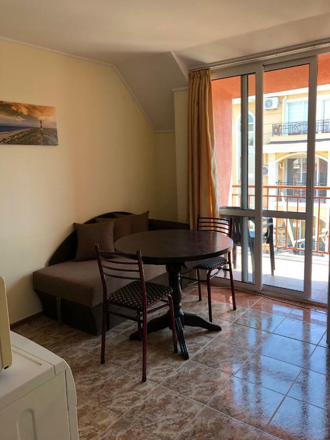 Dunav Apt.2 Равда Екстериор снимка
