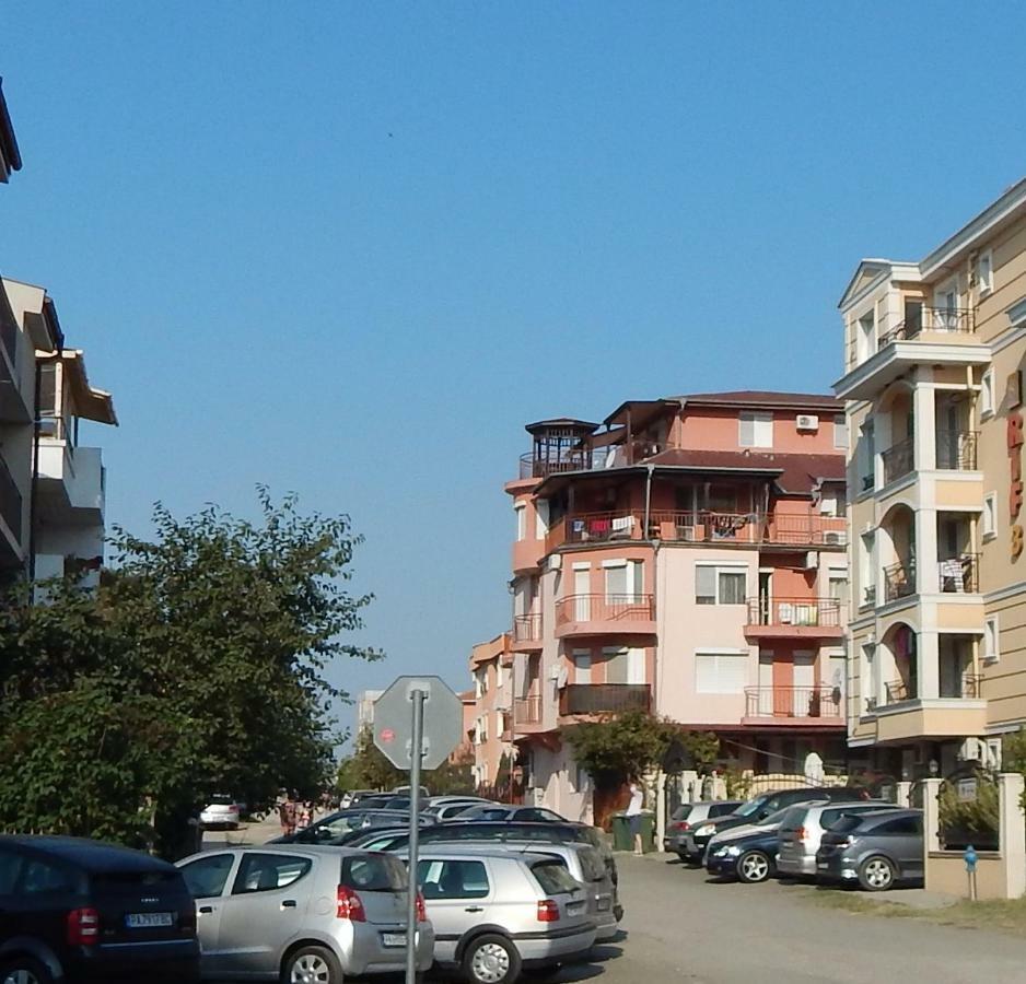 Dunav Apt.2 Равда Екстериор снимка